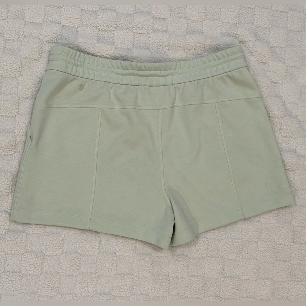Lululemon Athletica Mint Green Women's Athletic Shorts - Picture 10 of 10